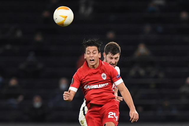 汤普森赞扬阿德托昆博的影响力，视其为库里的平行存在